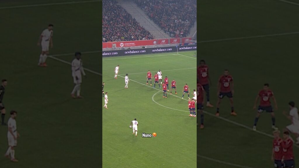 Nuno insane freekick goal vs Lille today ☄️🇵🇹#psg #nunomendes #ligue1