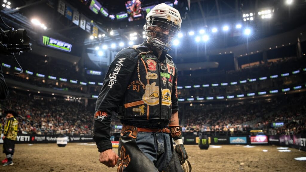 Alison Dos Santos casually popped arm back into place after buck-off | PBR UTB Highlight