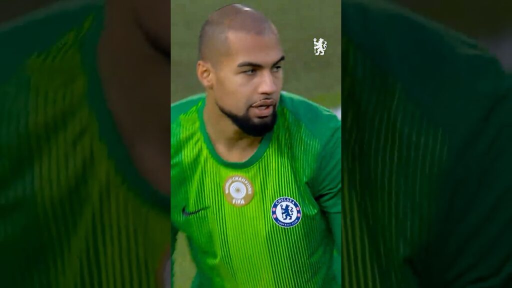 A SANCHEZ crucial save! 🤯