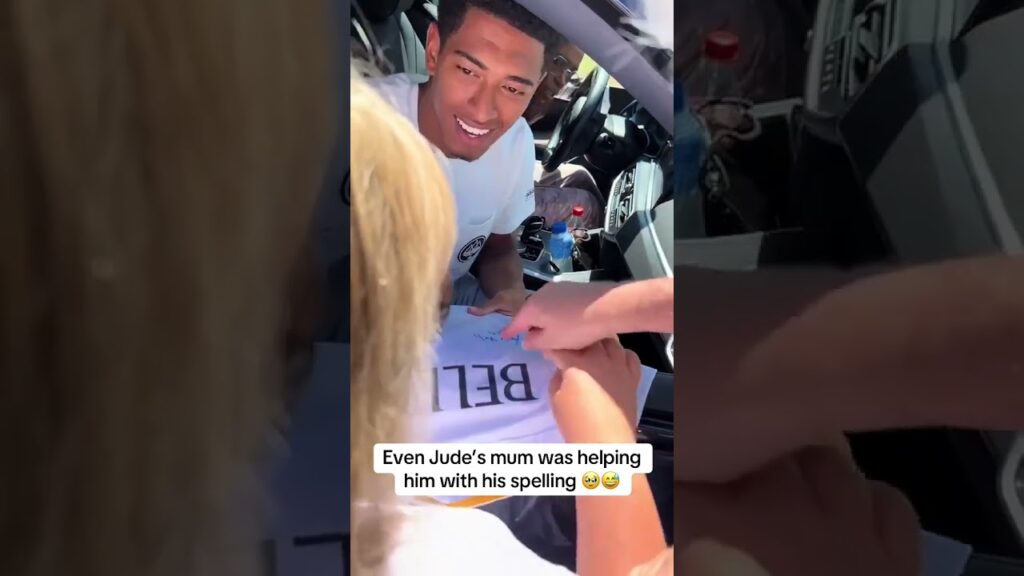 Jude Bellingham’s mum was helping him with his spelling 🥹😅 (via henrygr126/TT)