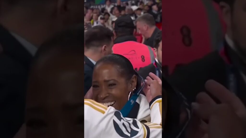 Jude Bellingham gives his UCL winners medal to his mum, Denise 🥺❤️
