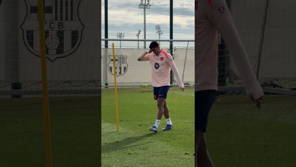 Cancelo 🤯 #fcbarcelona #shorts Cancelo 🤯 #fcbarcelona #shorts