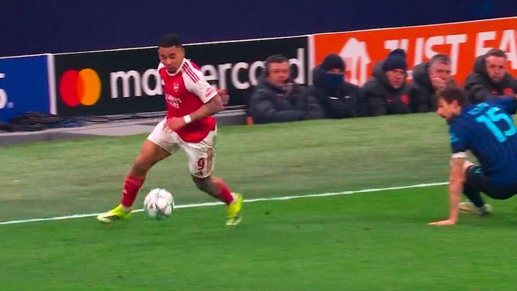 Gabriel Jesus on His BEST is a Nightmare for Defenders