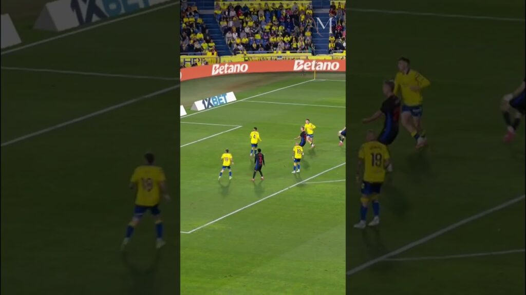 Alejandro Balde 😱 Destroying Defenders with Dribbling & Runs