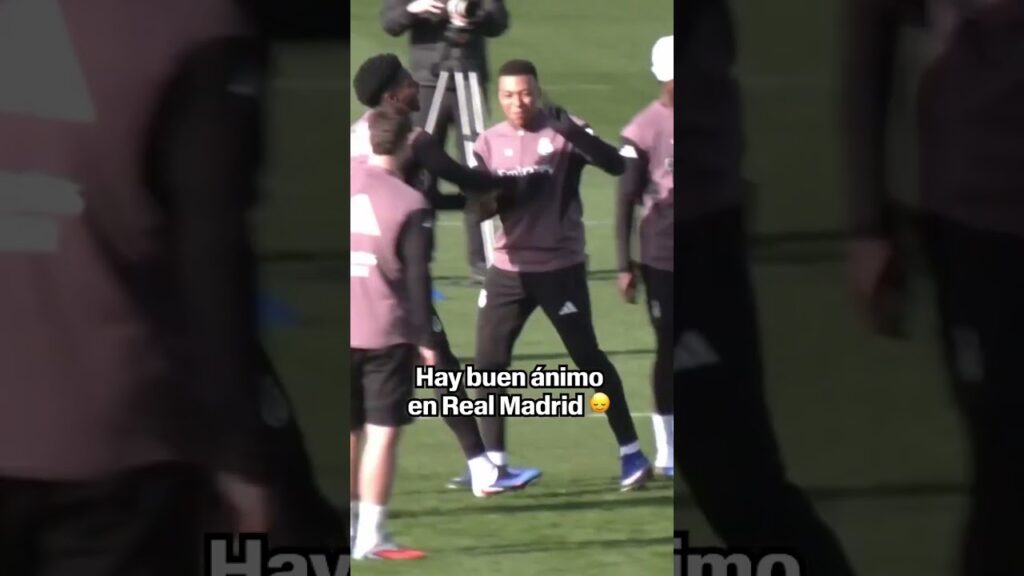 Mbappé y Tchouaméni jugando en el entrenamiento 😆 #shorts | ESPN Deportes