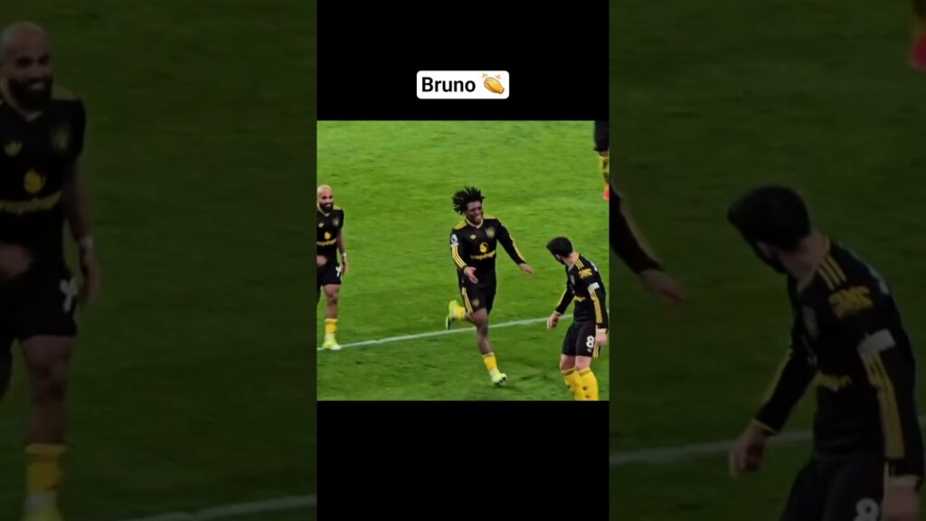 Bruno Fernandes telling Dorgu to do his celebration first after scoring vs Arsenal 👏