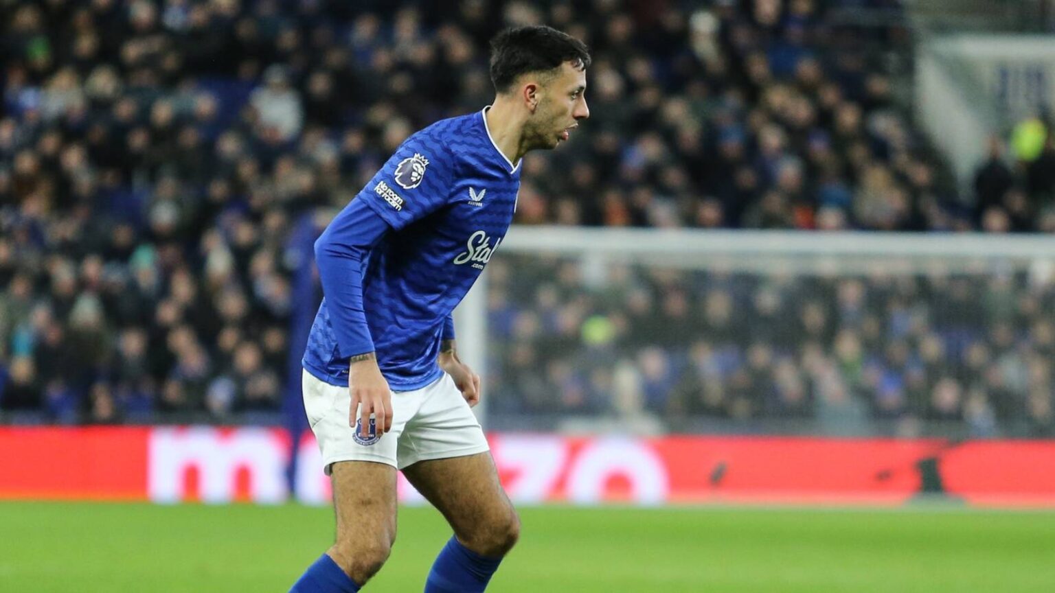 Everton lead race to sign huge McNeil upgrade from Premier League club