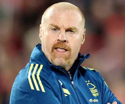 Nottingham Forest boss Sean Dyche watching on from the touchline