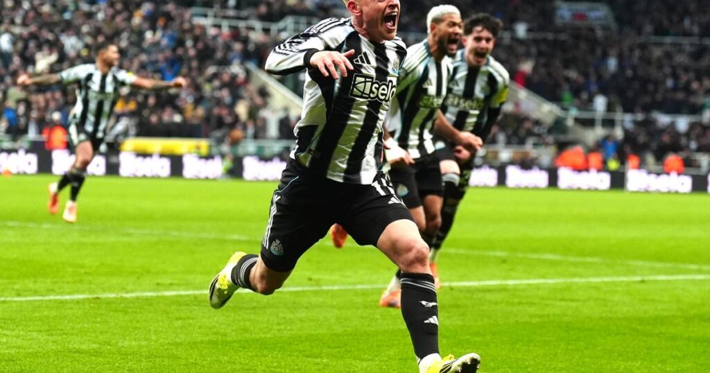 Newcastle United 4 Leeds United 3: Keegan-esque drama for Magpies Newcastle United 4 Leeds United 3: Keegan-esque drama for Magpies