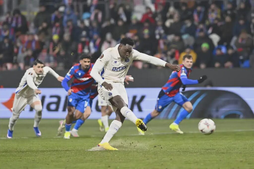 FC Porto dá passo importante na Liga Europa e aproxima-se do apuramento direto