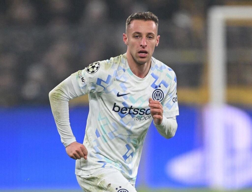 [Fabrizio Romano] 🚨NEW: If Davide Frattesi joins Nottingham Forest, Inter would replace him- likely a similar formula, on loan. The club is beginning to inquire about potential midfield replacements. 👀