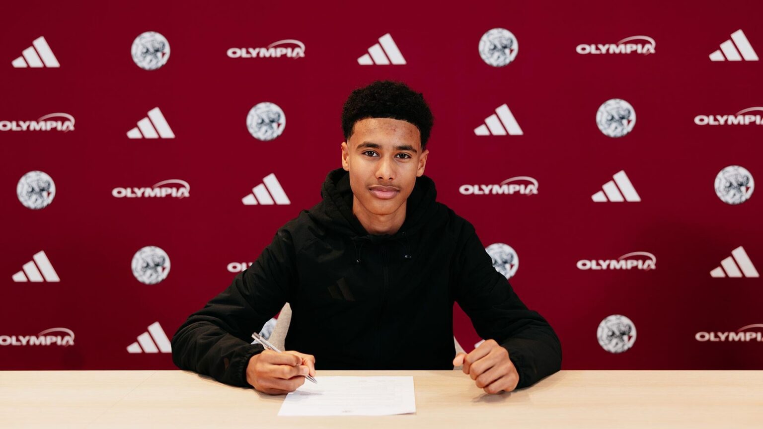 Official: Ajax sign Samory Kone (16) from RSC Anderlecht. The winger has signed until 2028, and will join Ajax U16