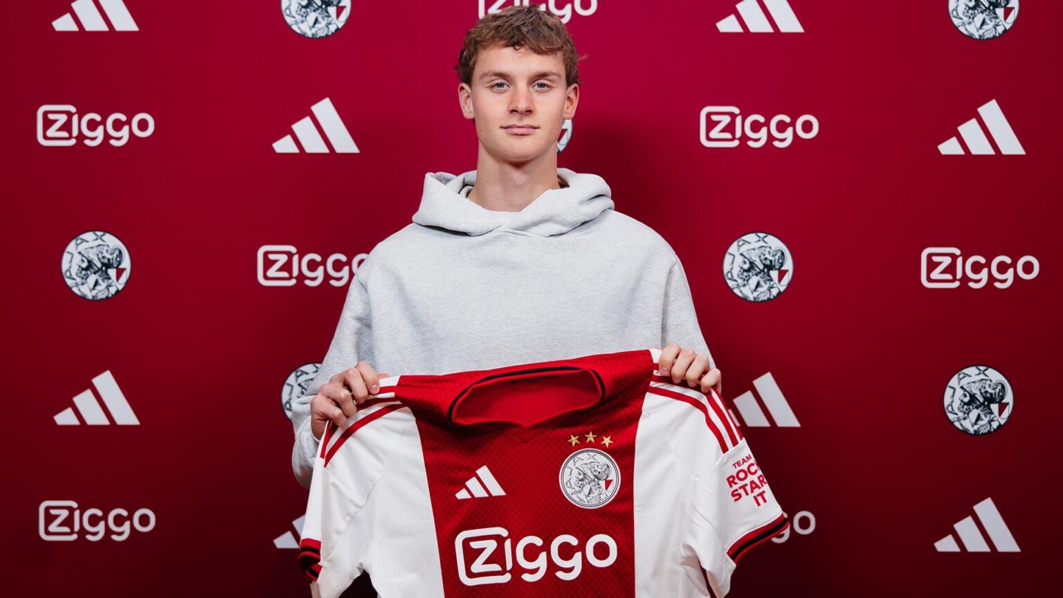 Official: Ajax has reached an agreement with Maximilian Ibrahimović and AC Milan on the loan of 19 y/o forward. The loan agreement runs for six months, until the end of this season. The agreement includes an option to buy for Ajax.