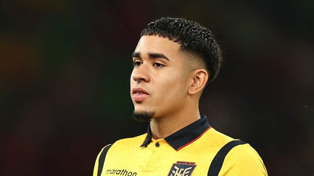 Kendry Paez makes loan switch to River Plate