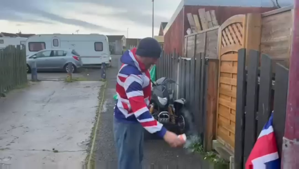 Walkin into the paedodome like