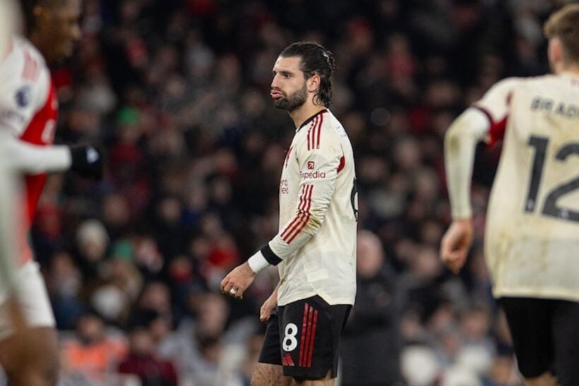 LONDON, ENGLAND - Thursday, January 8, 2026: Liverpool's Dominik Szoboszlai reacts to his free kick going over the bar during the FA Premier League match between Arsenal FC and Liverpool FC at the Emirates Stadium. (Photo by David Rawcliffe/Propaganda)