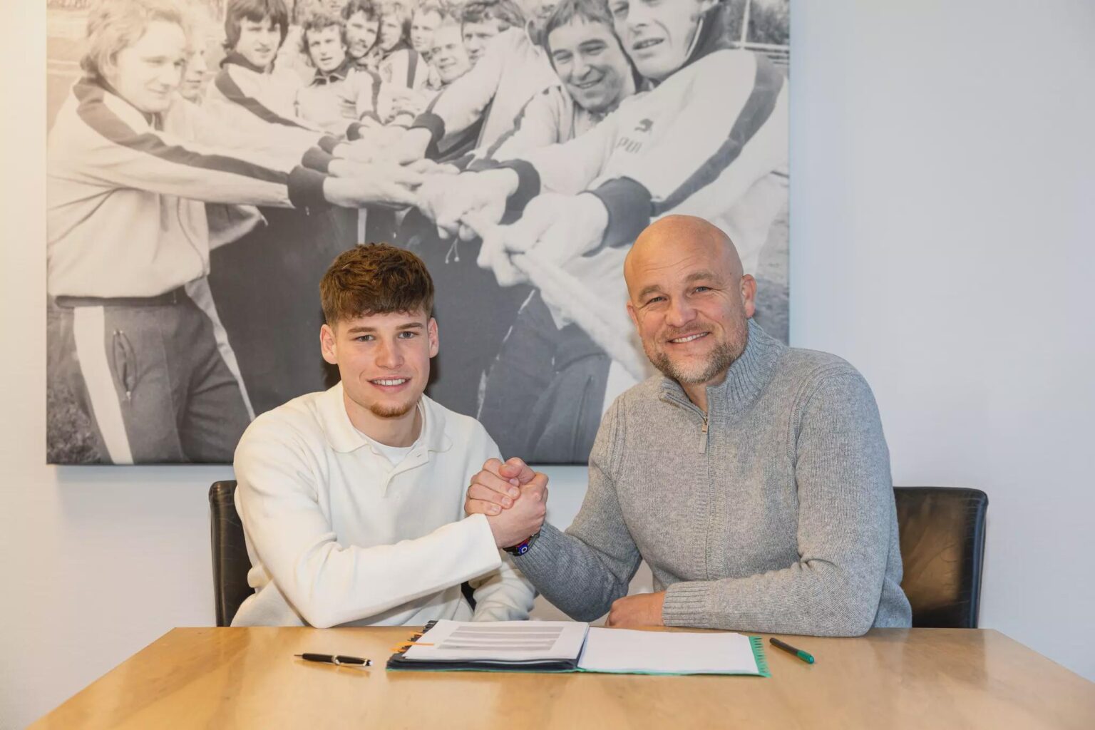 Borussia verlängert Vertrag mit Lukas Ullrich