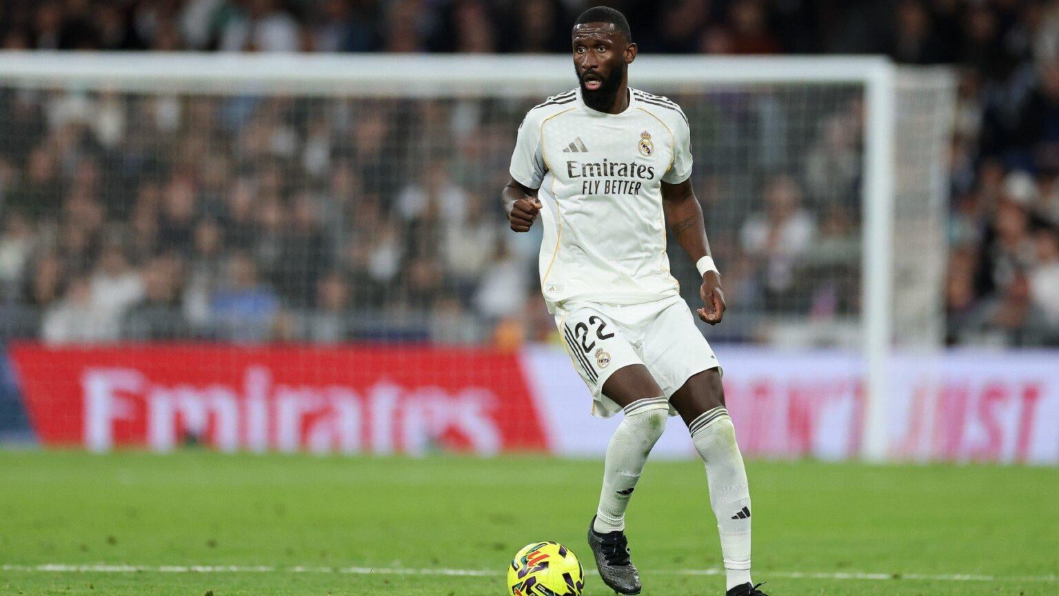 Rüdiger’s chances of playing the Super Cup final vs Barcelona are slim due to a knee problem that forced him to be substituted. He did not train with the team before the match against Atlético but despite this, he started the match. Asencio & Rodrygo are also doubtful after suffering muscle problems Rüdiger's chances of playing the Super Cup final vs Barcelona are slim due to a knee problem that forced him to be substituted. He did not train with the team before the match against Atlético but despite this, he started the match. Asencio & Rodrygo are also doubtful after suffering muscle problems