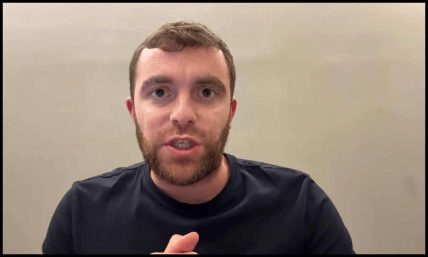 Fabrizio Romano discusses transfers on his YouTube channel.