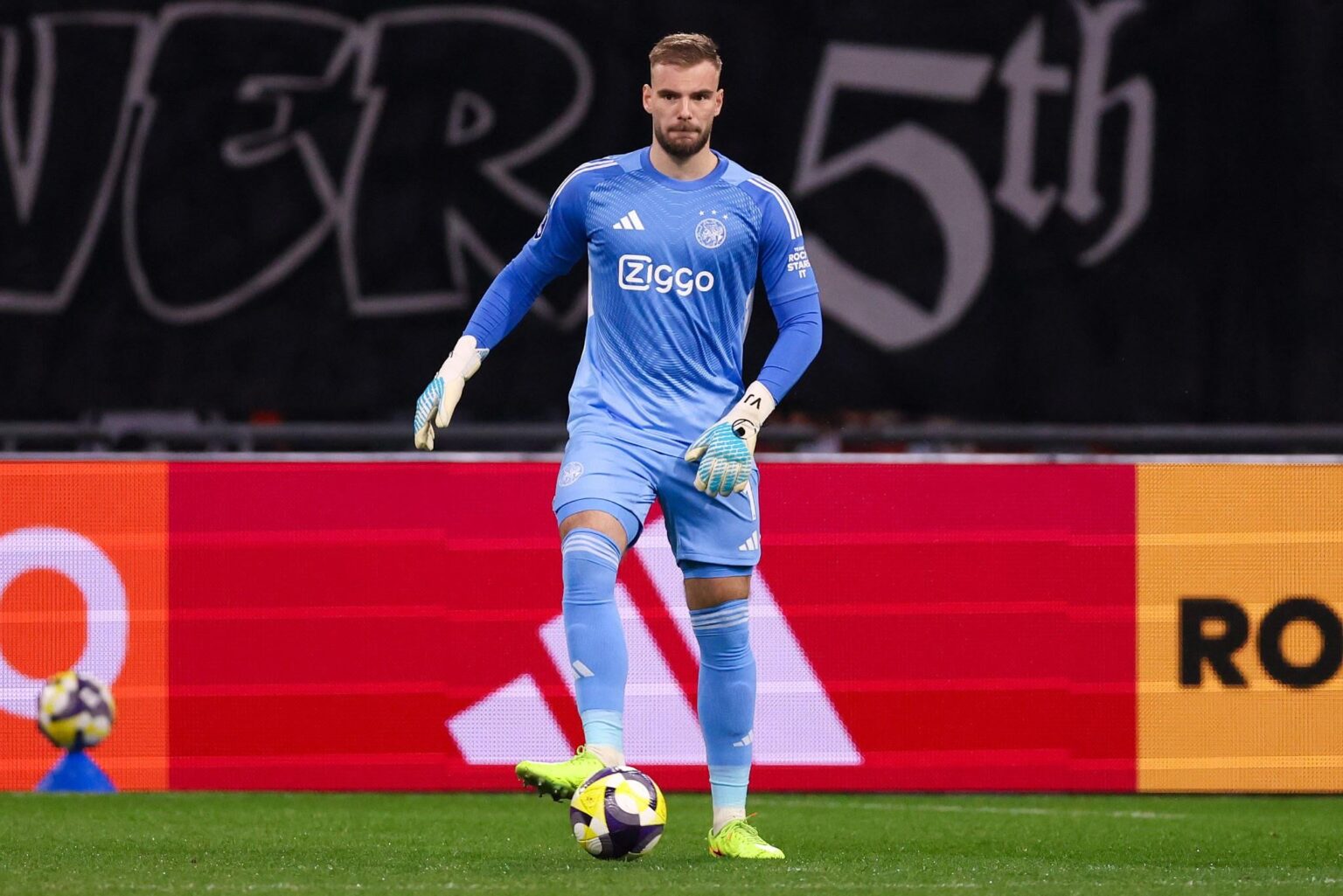 Should Ajax send Jaroš back to Liverpool this transfer window?