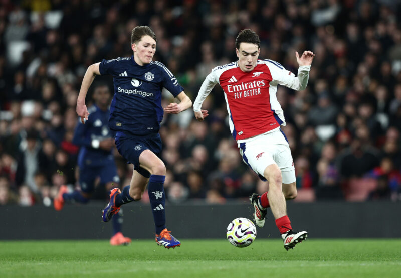 LONDON, ENGLAND - FEBRUARY 28: Louis Copley of Arsenal controls the ball whilst under pressure from Danny Armer of Manchester United during the FA ...