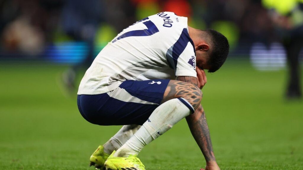 Cristian Romero calls for togetherness amid 'disaster' Spurs run