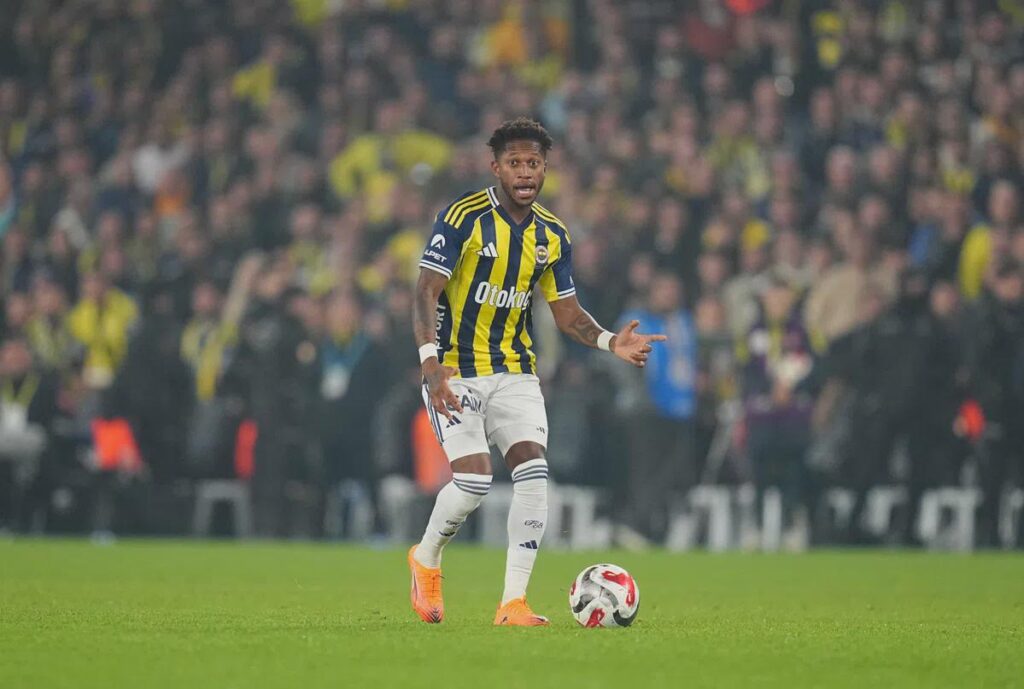 [VI] Ajax in talks with Fred (32) of Fenerbahçe