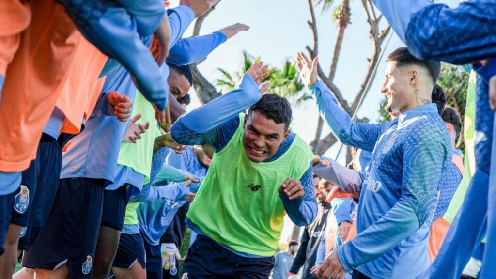 Thiago Silva pode estrear-se pelo FC Porto no clássico com o Benfica