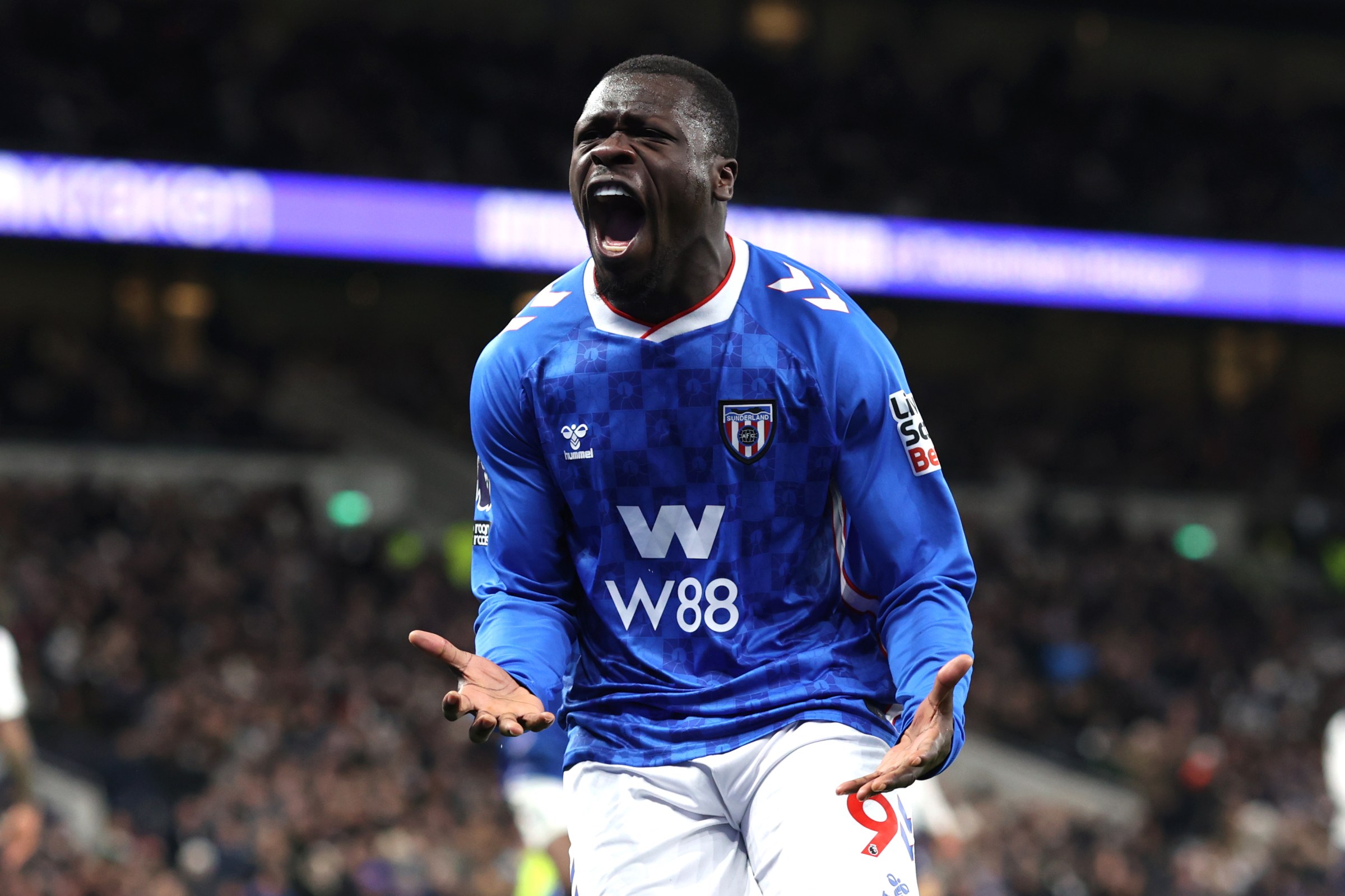 LONDON, ENGLAND - JANUARY 4: Brian Brobbey of Sunderland celebrates scoring their equalising goal during the Premier League match between Tottenham Hotspur and Sunderland at Tottenham Hotspur Stadium on January 4, 2026 in London, United Kingdom. (Photo by Charlotte Wilson/Offside/Offside via Getty Images)
