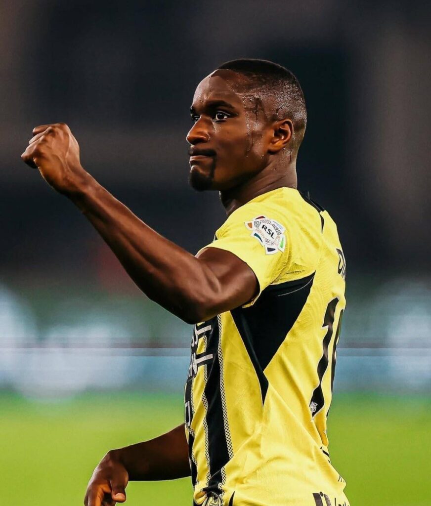 [Fabrice Hawkins] 🚨 Inter is expected to make a new offer to sign Moussa Diaby after Al-Ittihad rejected a loan with an option to buy worth €35M. 🇫🇷

The Saudi side has said it will not block a move, but would prefer an obligation or permanent move. Diaby is pushing for a move to Inter.