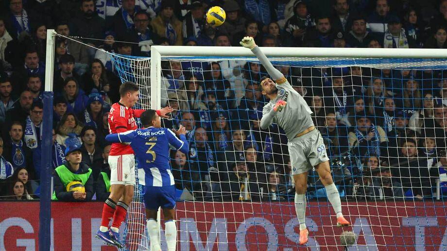 Bela estreia de Thiago Silva!!