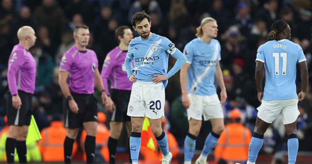 Manchester City, Aston Villa falter in Premier League title race
