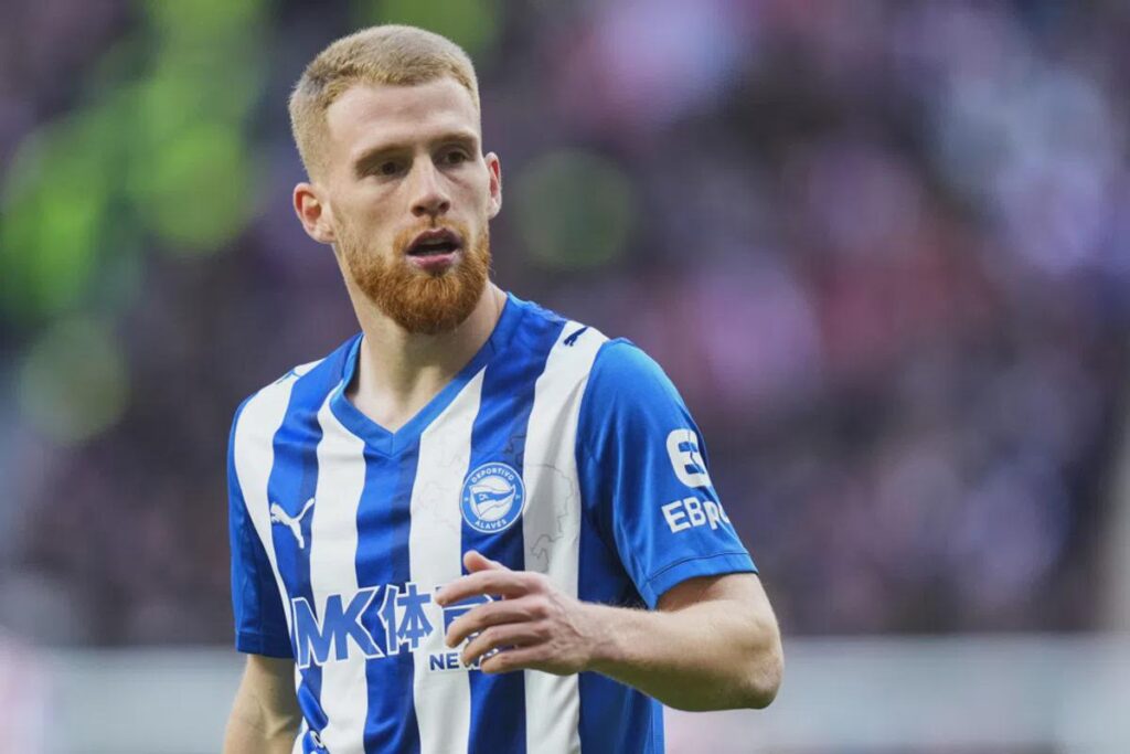 [VI] Ajax target Carlos Vicente moves to Birmingham City. Vicente initially saw Ajax as his preferred option, but Birmingham offered way more wages in a final bid.