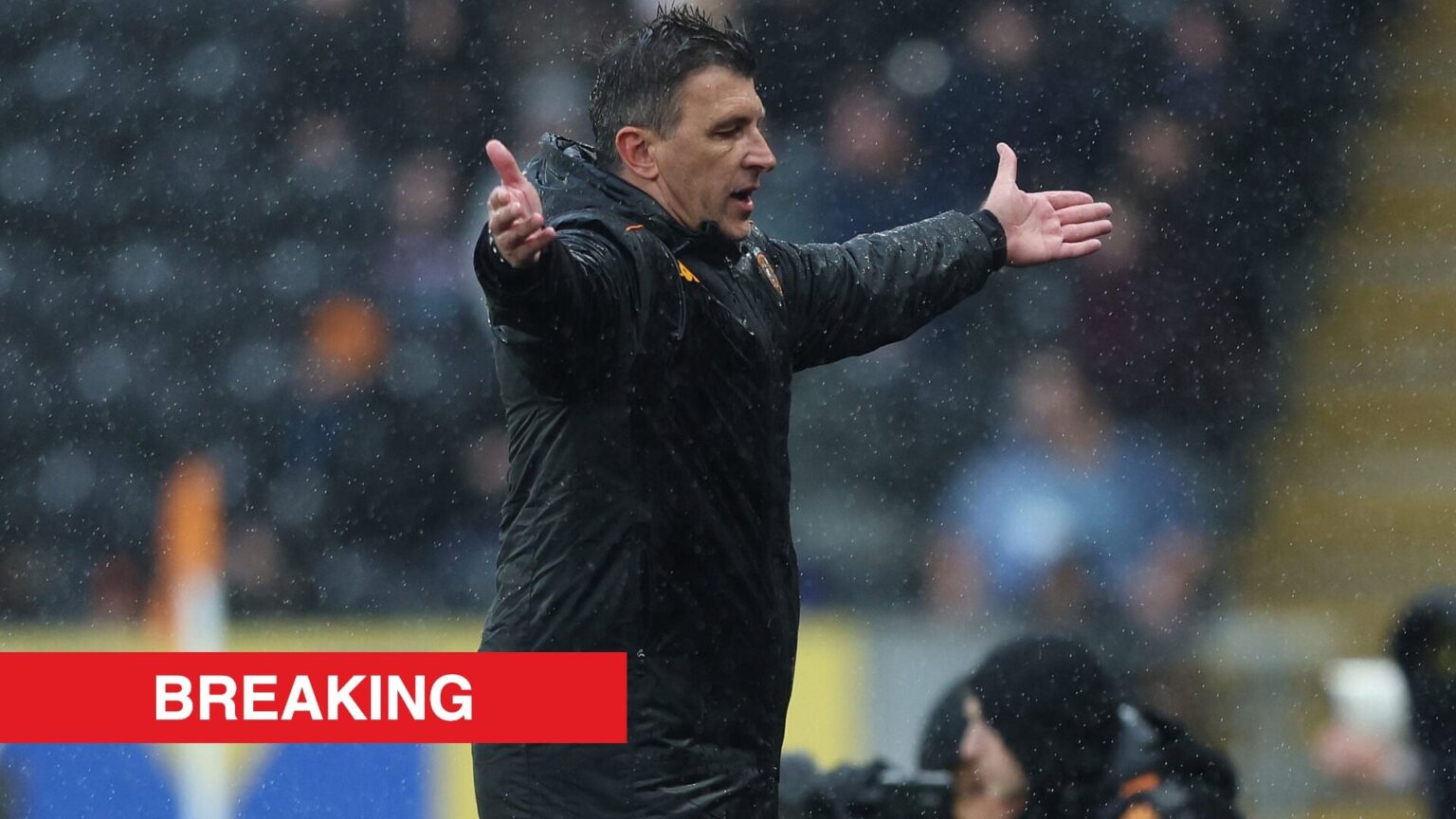 Title-winning manager admits West Ham links are 'flattering' as he's asked about replacing Nuno