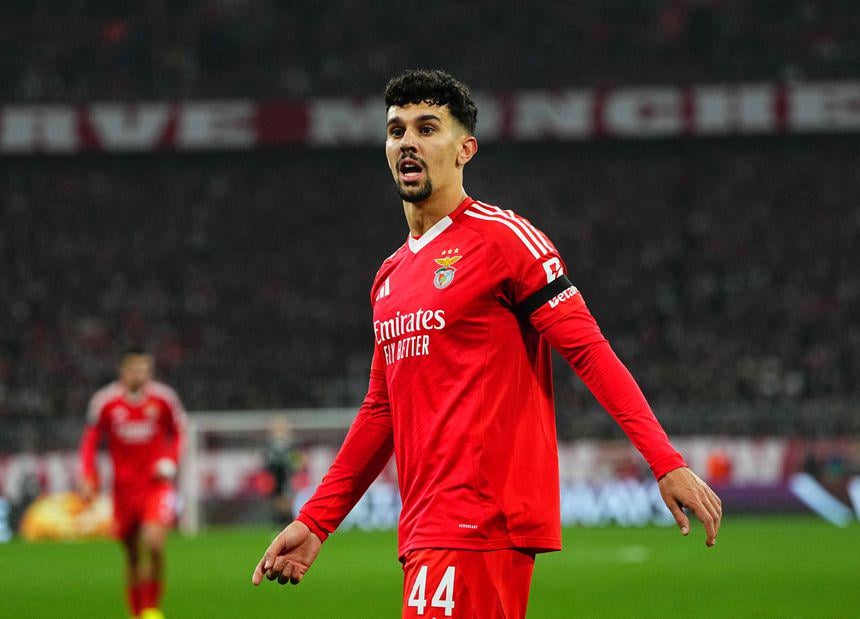 Poderá Tomás Araújo ser a nossa opção de médio criativo?