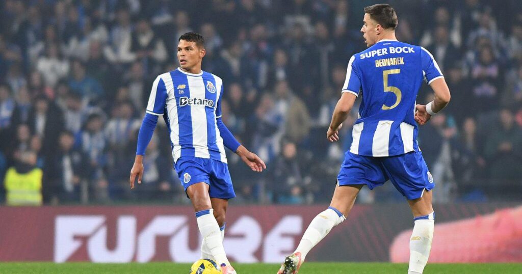 FC Porto: fórmula defensiva do clássico pode ter novo exame no castelo