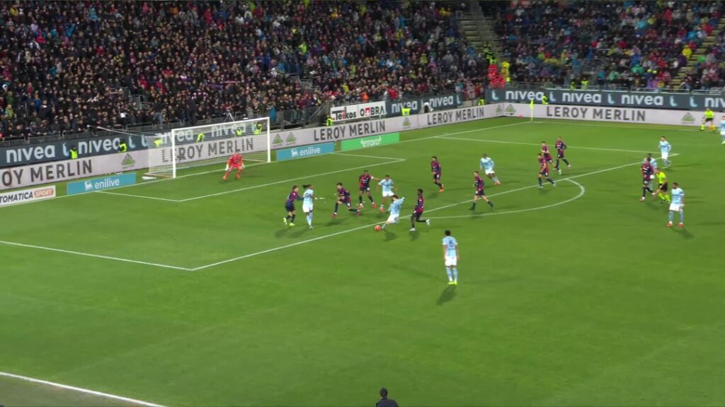 Da una parte non sfruttiamo mai un cazzo delle occasioni, dall'altra è sfiga👿