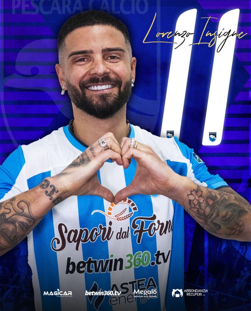 Insigne signs for Pescara