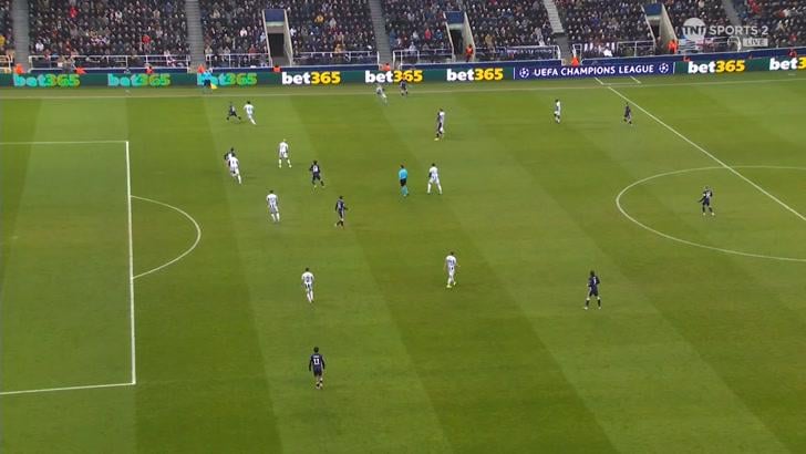 Newcastle [3] - 0 PSV - Harvey Barnes 65'