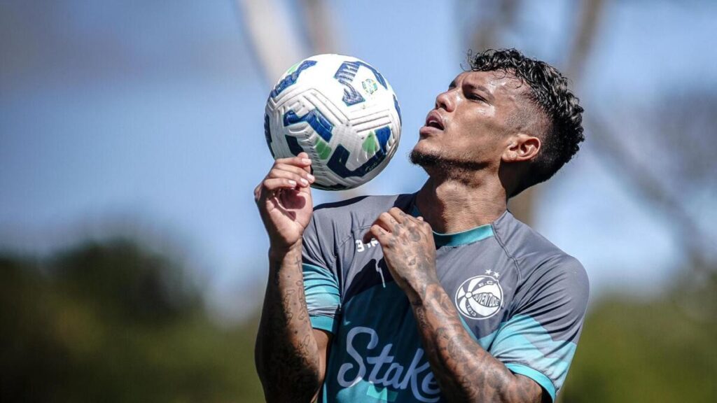 FC Porto empresta Gabriel Veron ao Nacional