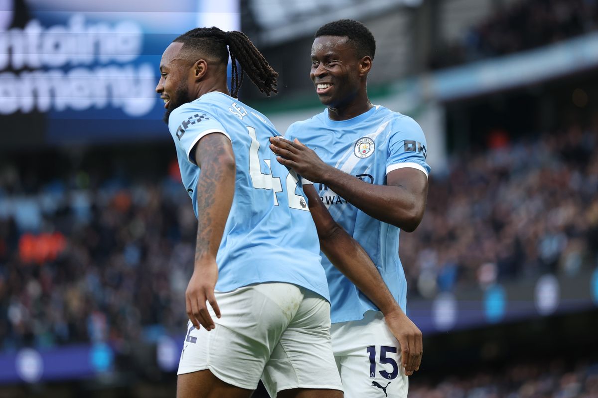 MANCHESTER, ENGLAND - JANUARY 24: Antoine Semenyo of Manchester City celebrates scoring his team's second goal with teammate Marc Guehi during the Premier League match between Manchester City and Wolverhampton Wanderers at Etihad Stadium on January 24, 2026 in Manchester, England. (Photo by Michael Regan/Getty Images)