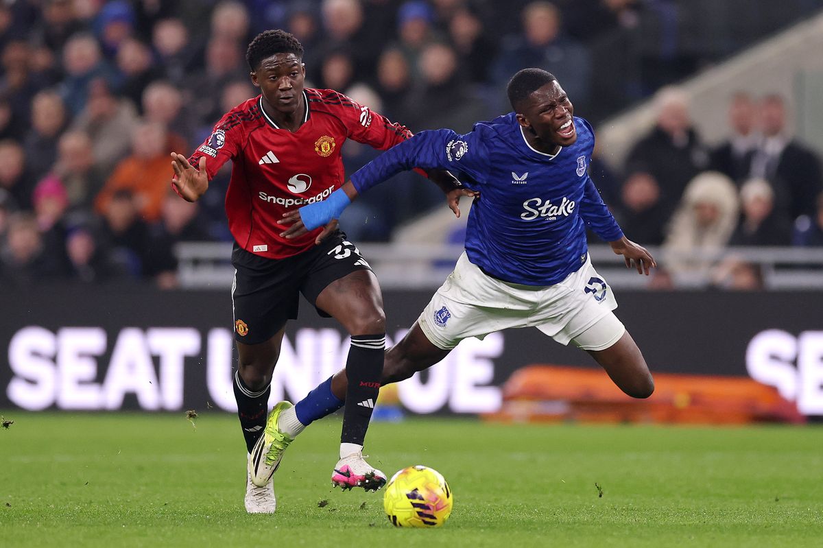 Kobbie Mainoo in action against Everton