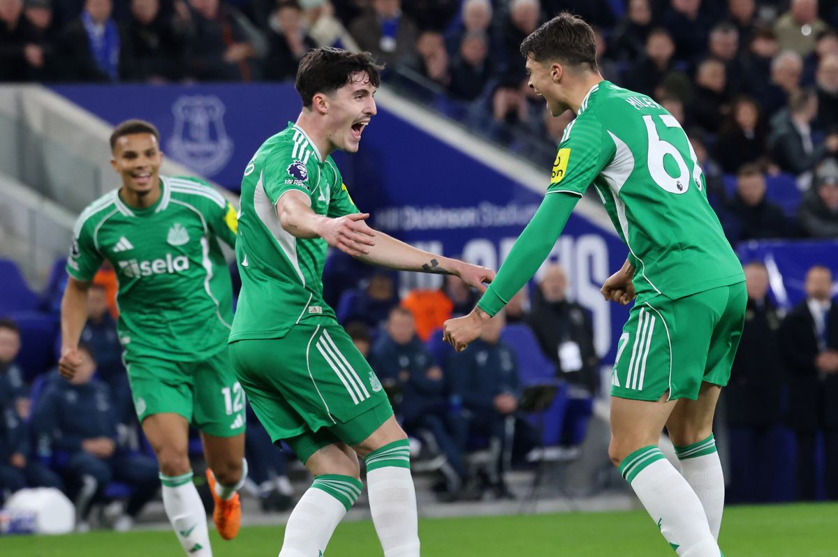 Newcastle United's Lewis Miley celebrates his goal against Everton with Tino Livramento