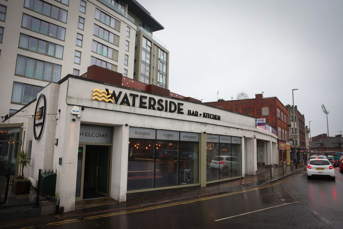 Waterside Bar + Kitchen in West Bridgford 