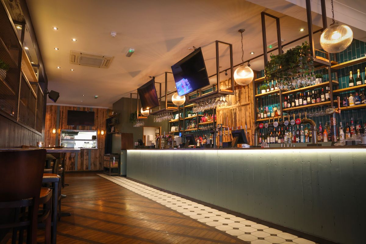 Waterside Bar + Kitchen in West Bridgford 