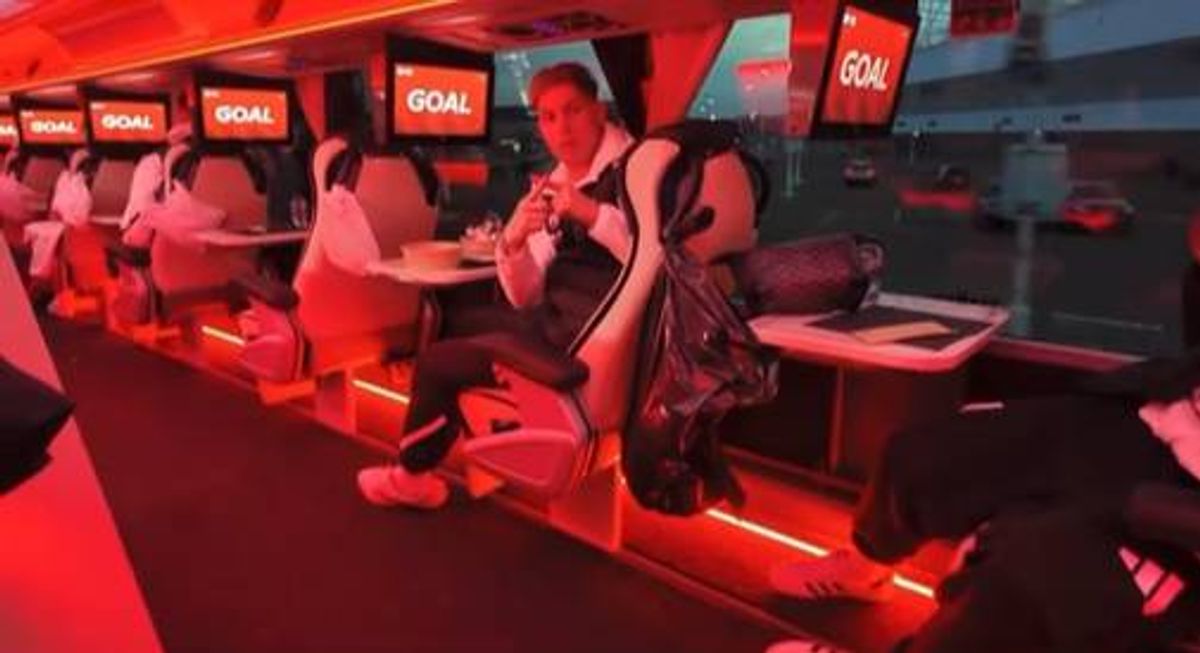 Emile Smith Rowe celebrated Arsenal scoring against Tottenham to mock Ryan Sessegnon on the Fulham team bus