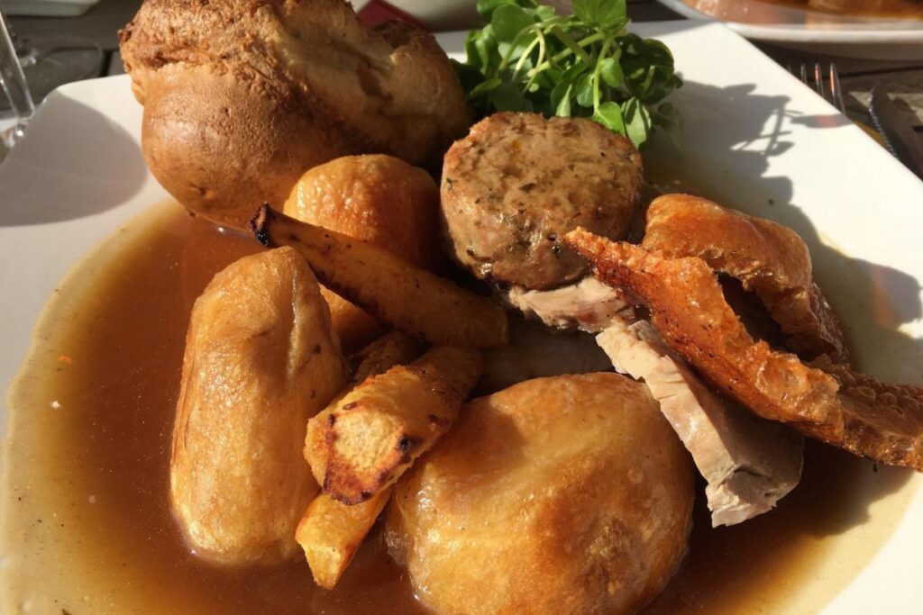 Southampton eatery hailed for enormous Sunday roasts where you're 'spoilt for choice'