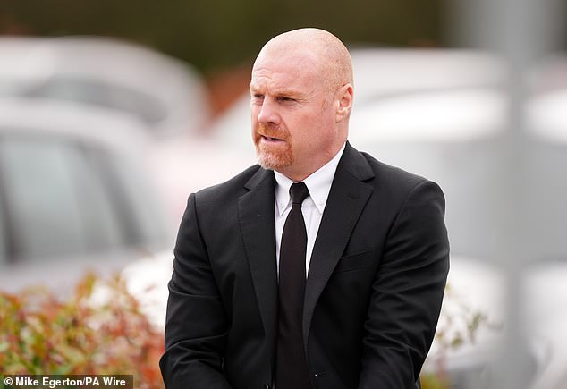 Nottingham Forest manager Sean Dyche said of Robertson: 'What a guy and legendary player'
