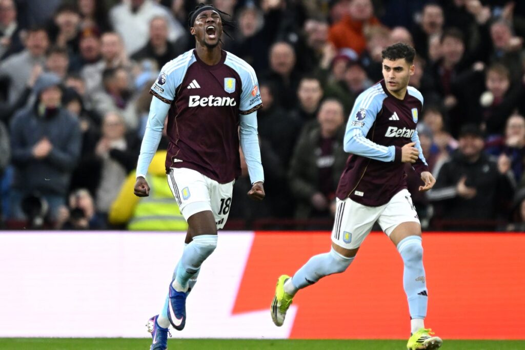 Tammy Abraham rescues Aston Villa with late strike against Leeds Tammy Abraham rescues Aston Villa with late strike against Leeds