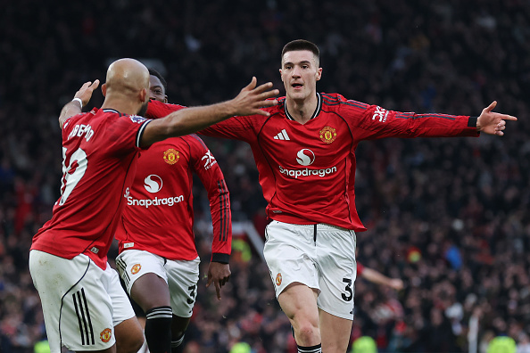 Manchester United v Fulham - Premier League